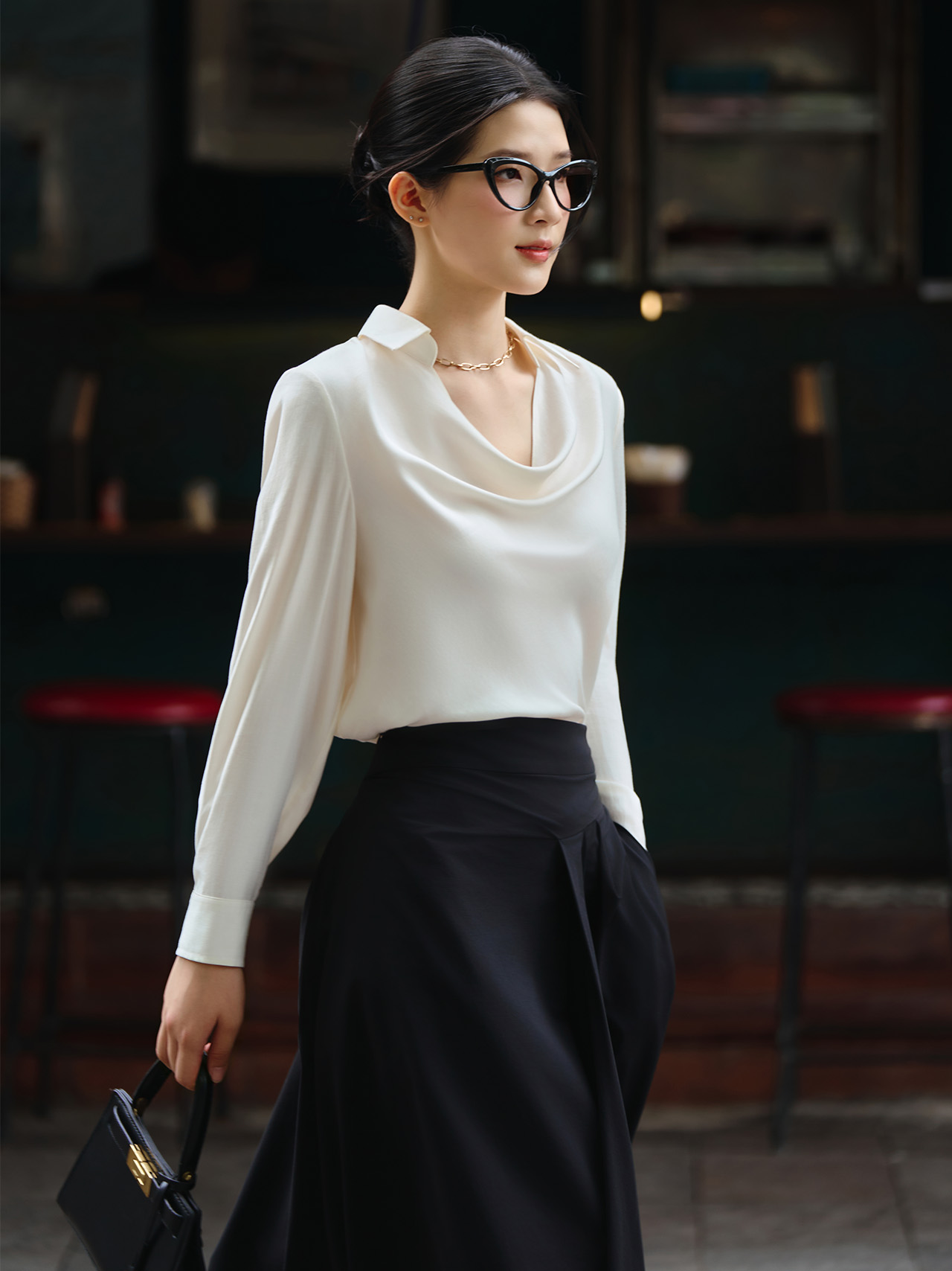 ELEGANT IN MOTION
